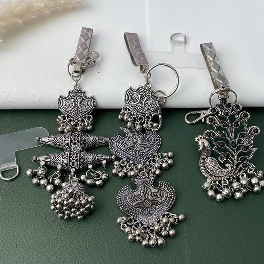 Trendy oxidized mobile challa Juda