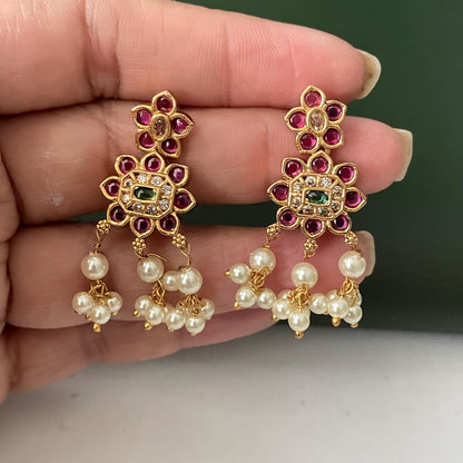Ruby and green kemp stone and pearl necklace set