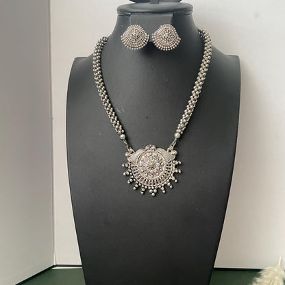 Fancy Oxidised thushi with changeable pendants and matching small earrings