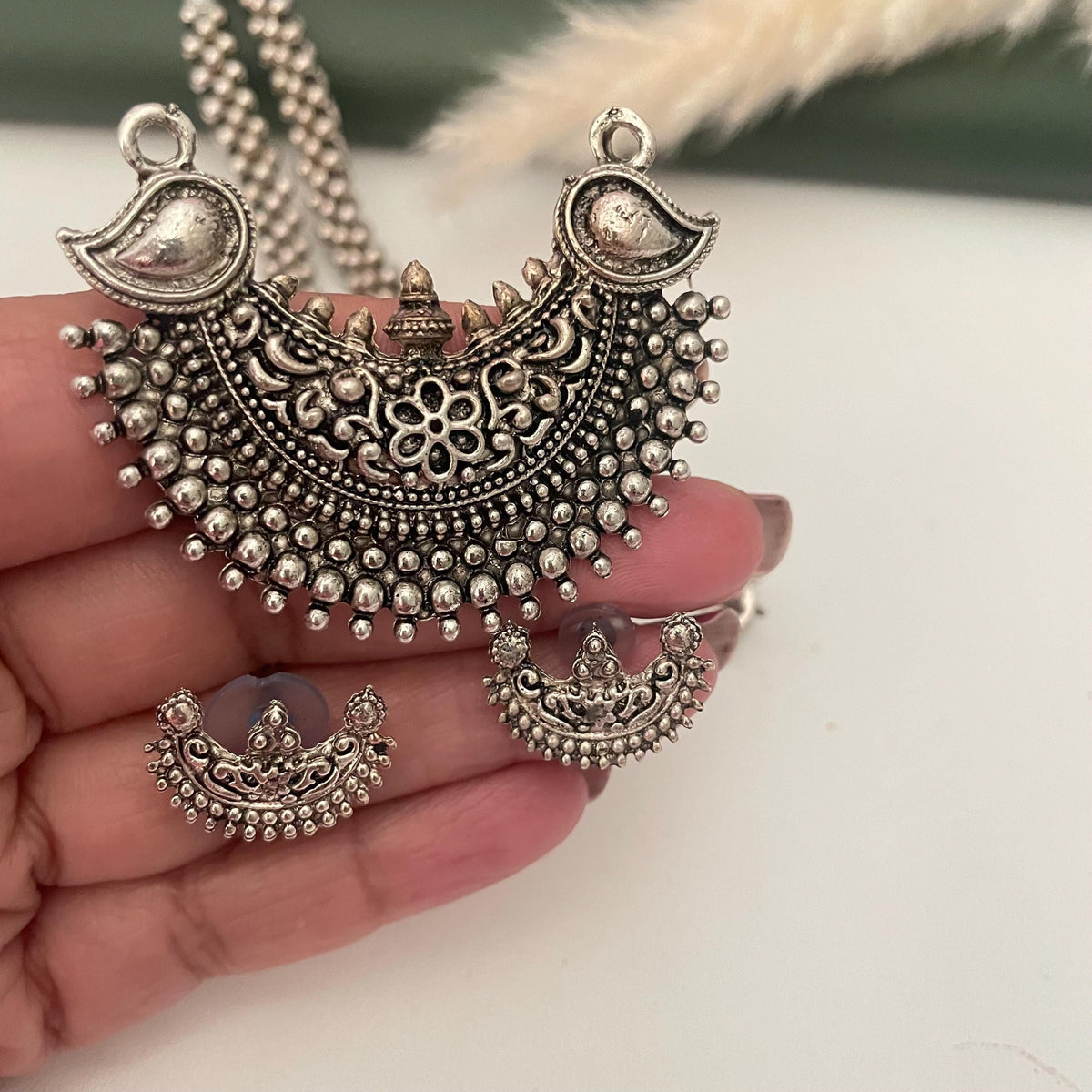 Fancy Oxidised thushi with changeable pendants and matching small earrings