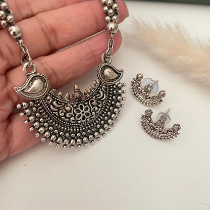 Fancy Oxidised thushi with changeable pendants and matching small earrings