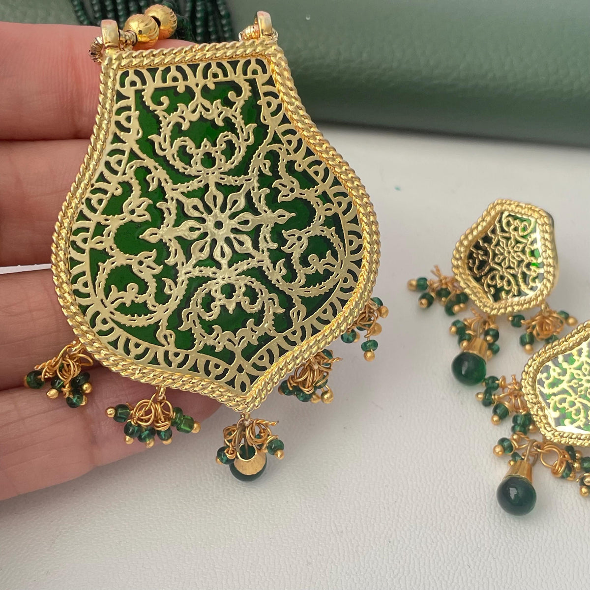 Gold Plated Thewa Necklace & Earrings Set in Black
