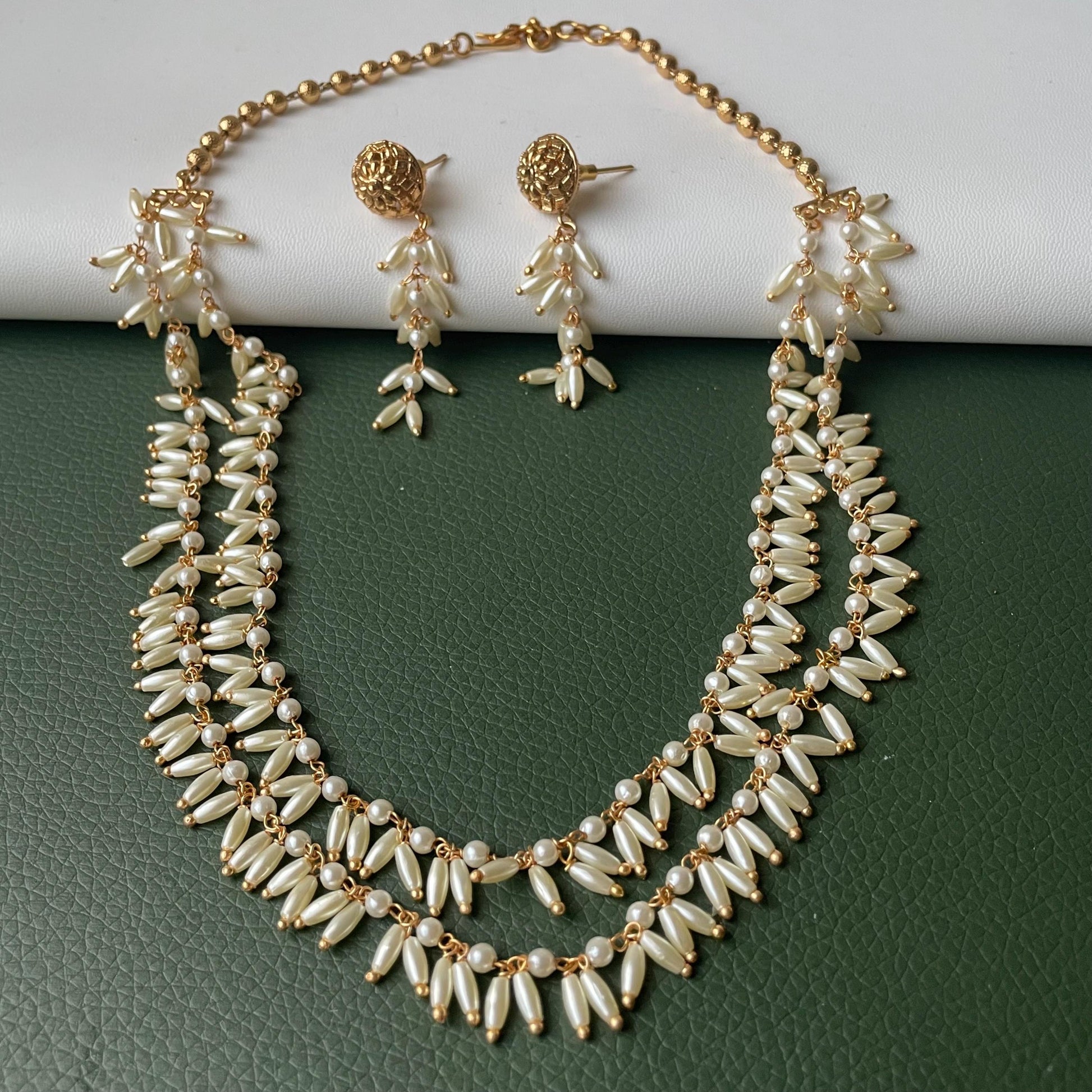 Pearl mala : Multisrand pearl necklaces