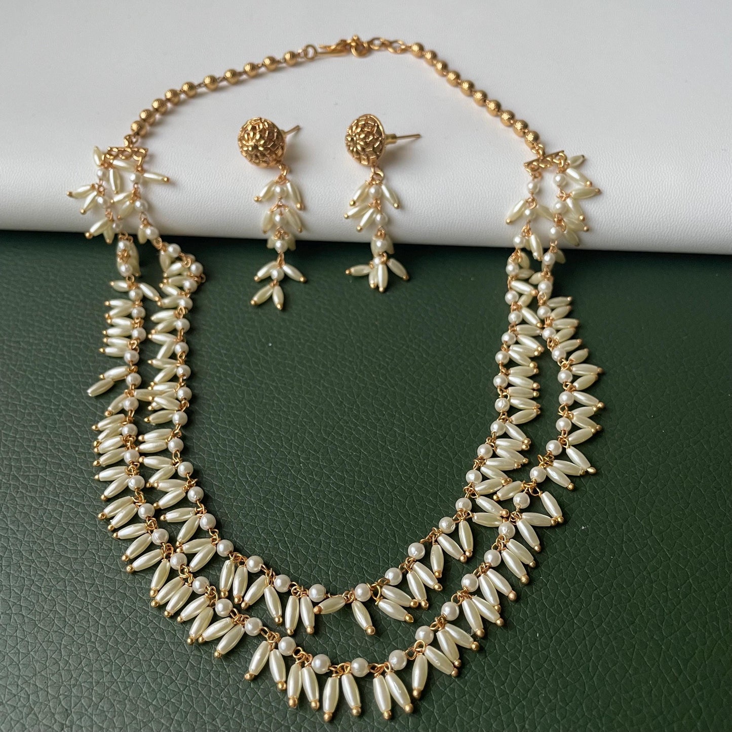 Pearl mala : Multisrand pearl necklaces