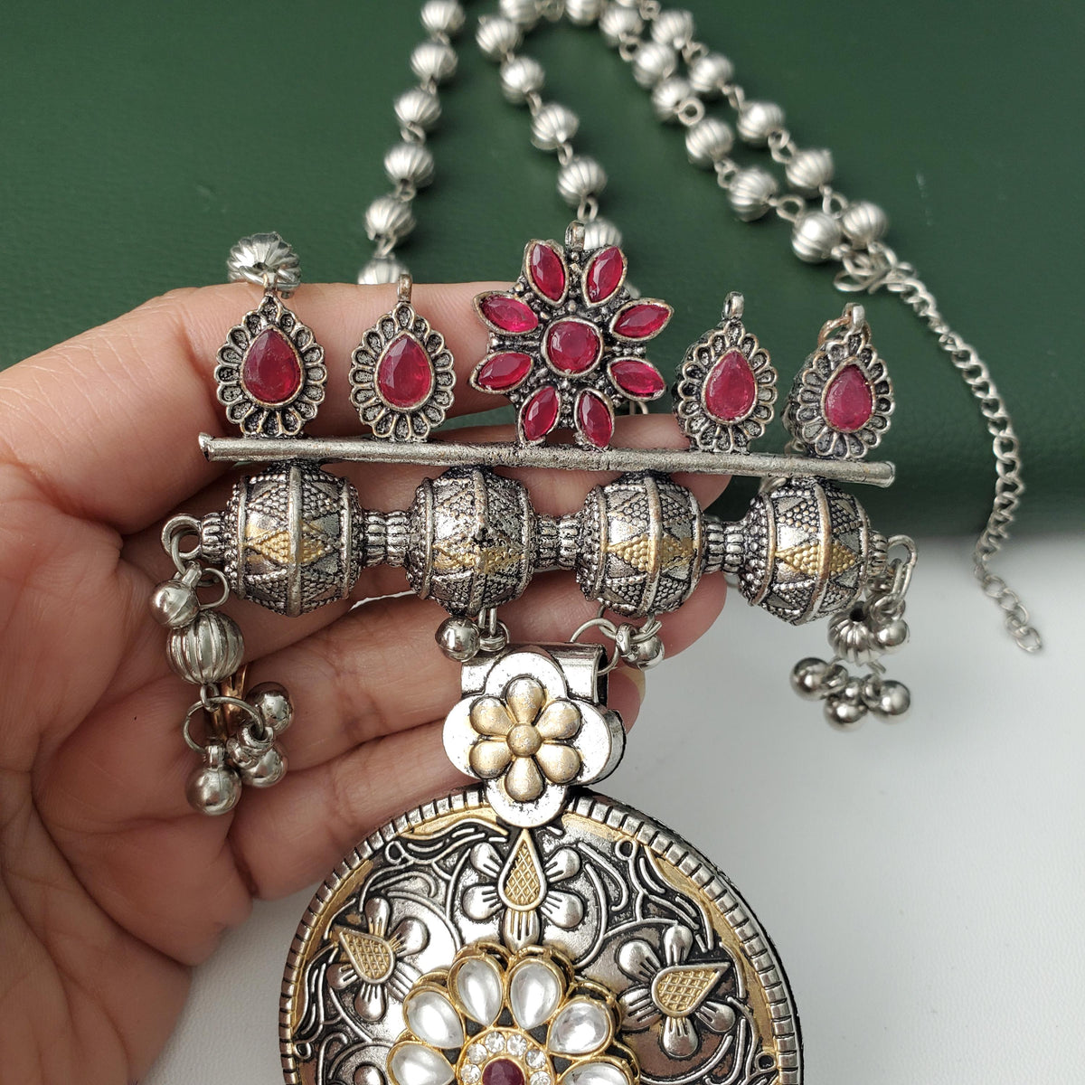 Nysaa Dual tone long necklace with big pendent and earring set