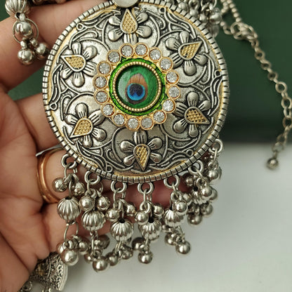 Nysaa Dual tone long necklace with big pendent and earring set