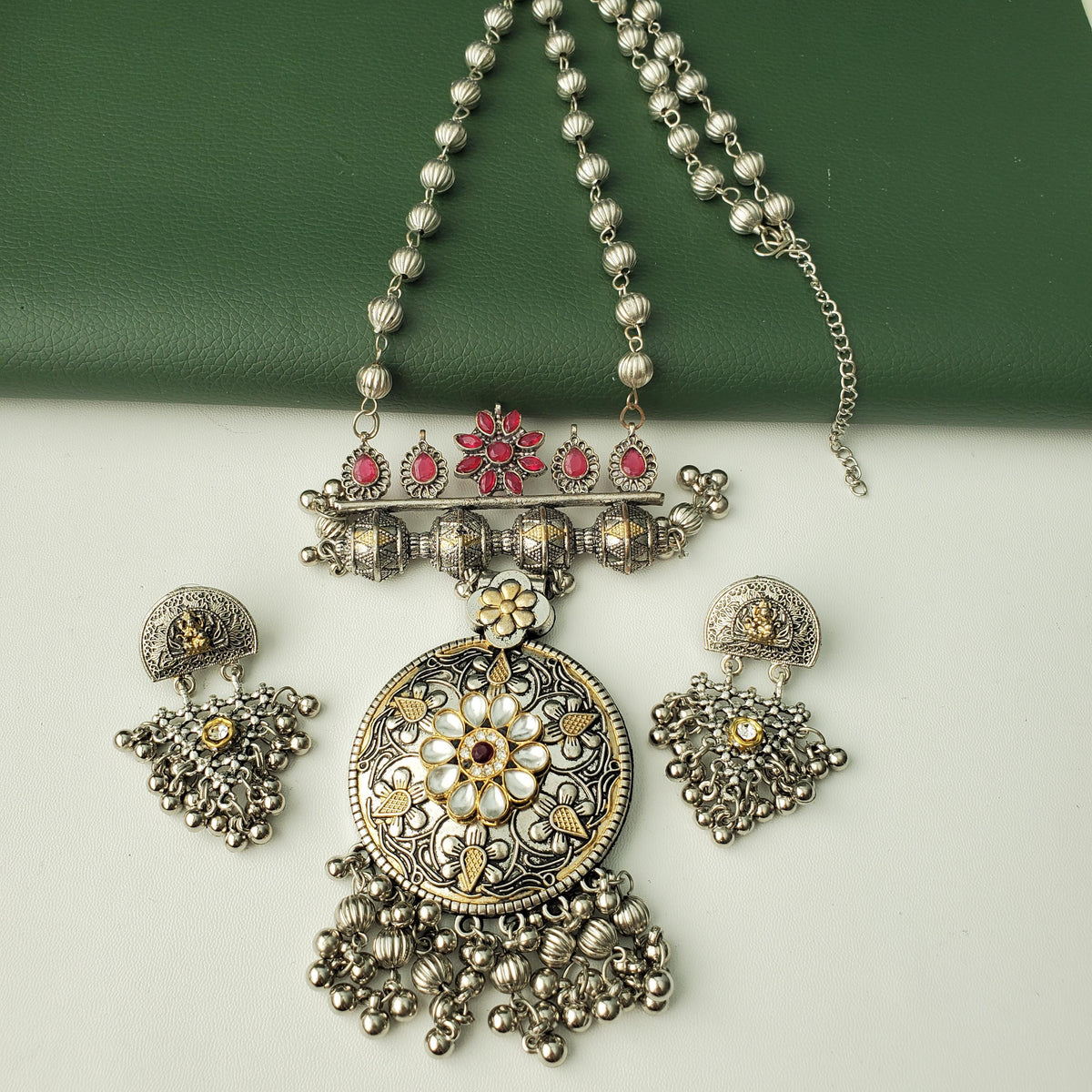 Nysaa Dual tone long necklace with big pendent and earring set