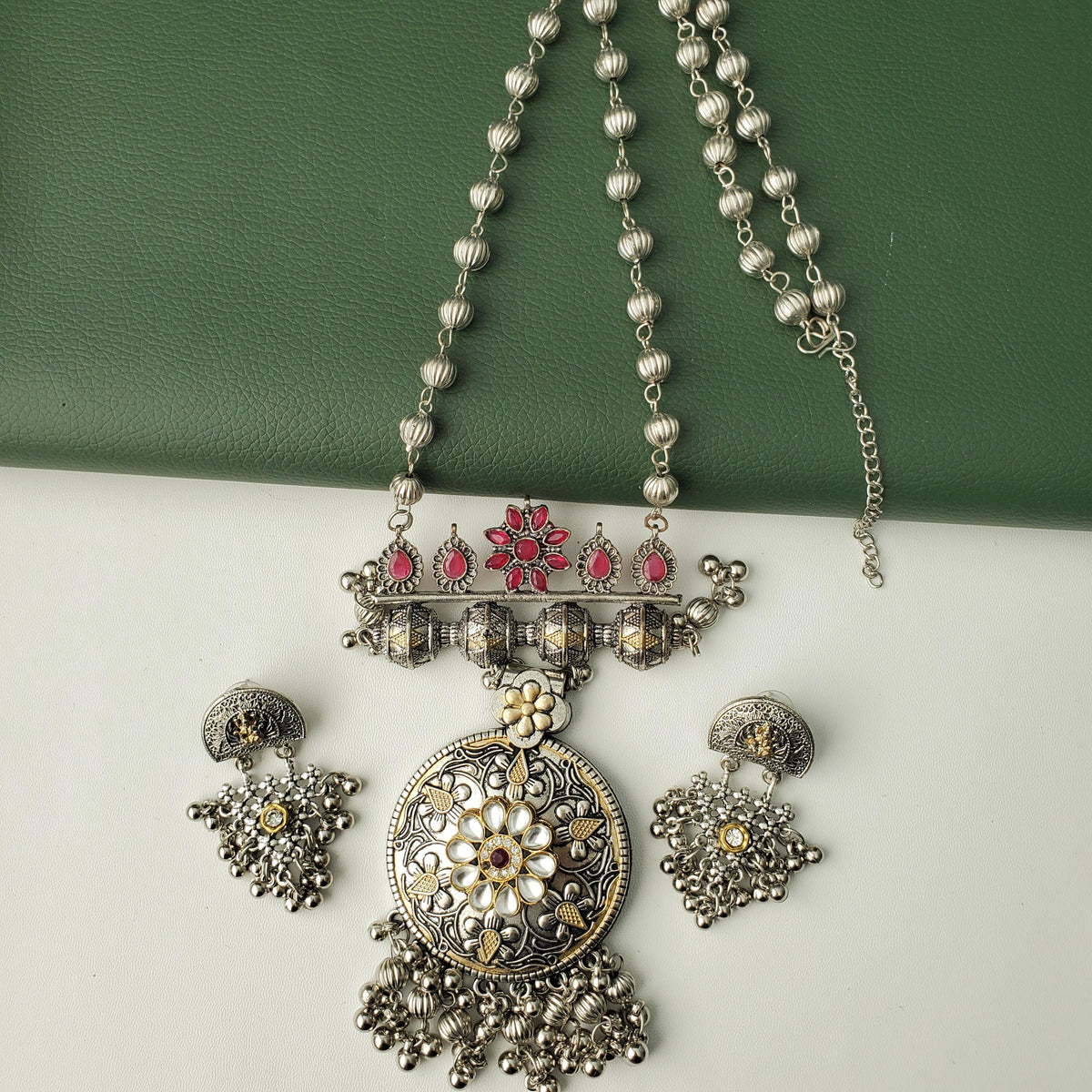 Nysaa Dual tone long necklace with big pendent and earring set
