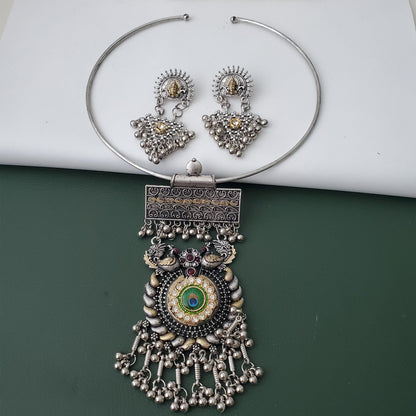 Nysaa Dual tone oxidized hasli necklace set