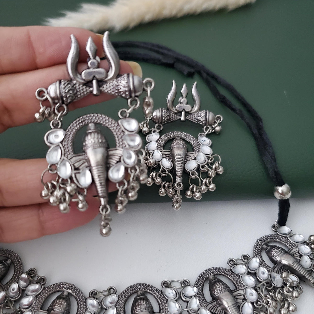 Oxidized Indian Necklace Set: Silver Lookalike Stud Earrings