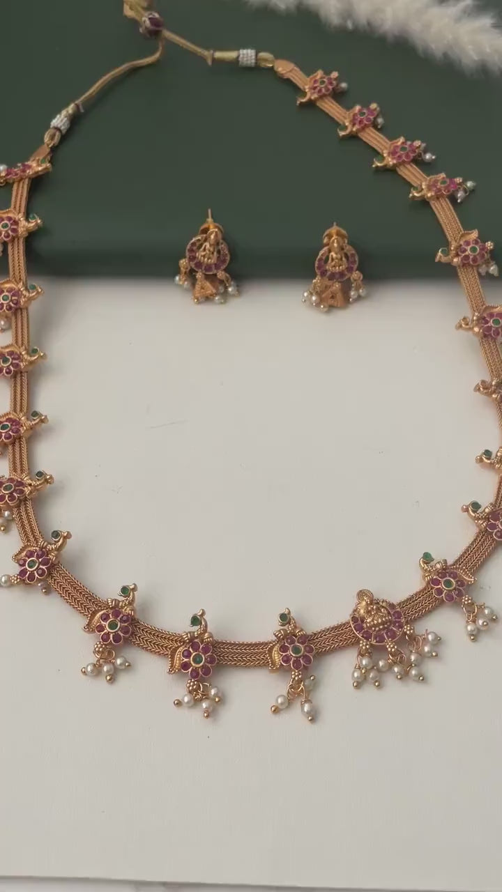 Kemp stone gold plated necklace with matching earrings