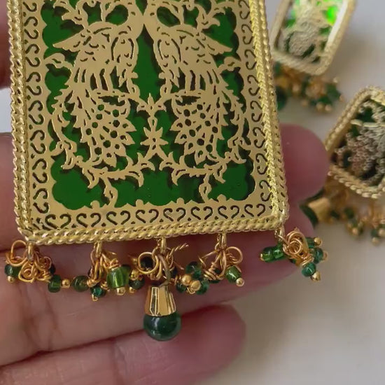 Gold Plated Thewa Necklace & Earrings Set