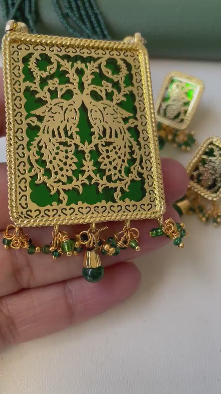 Gold Plated Thewa Necklace & Earrings Set
