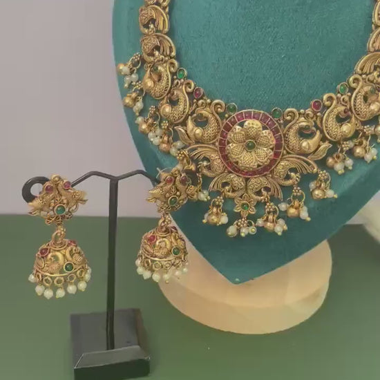Ruby and green kemp stone and pearl necklace set
