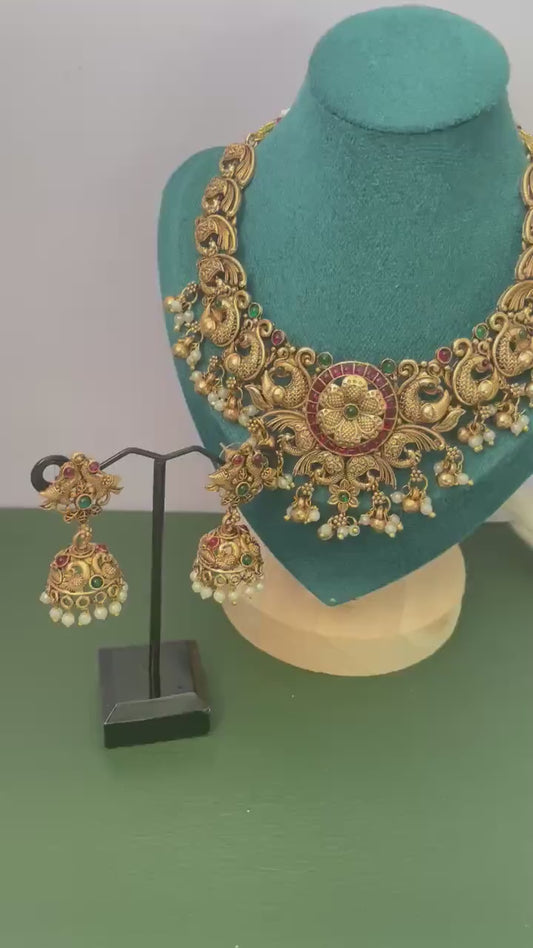 Ruby and green kemp stone and pearl necklace set