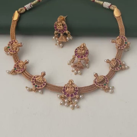 Kemp stone gold plated short necklace with matching earrings