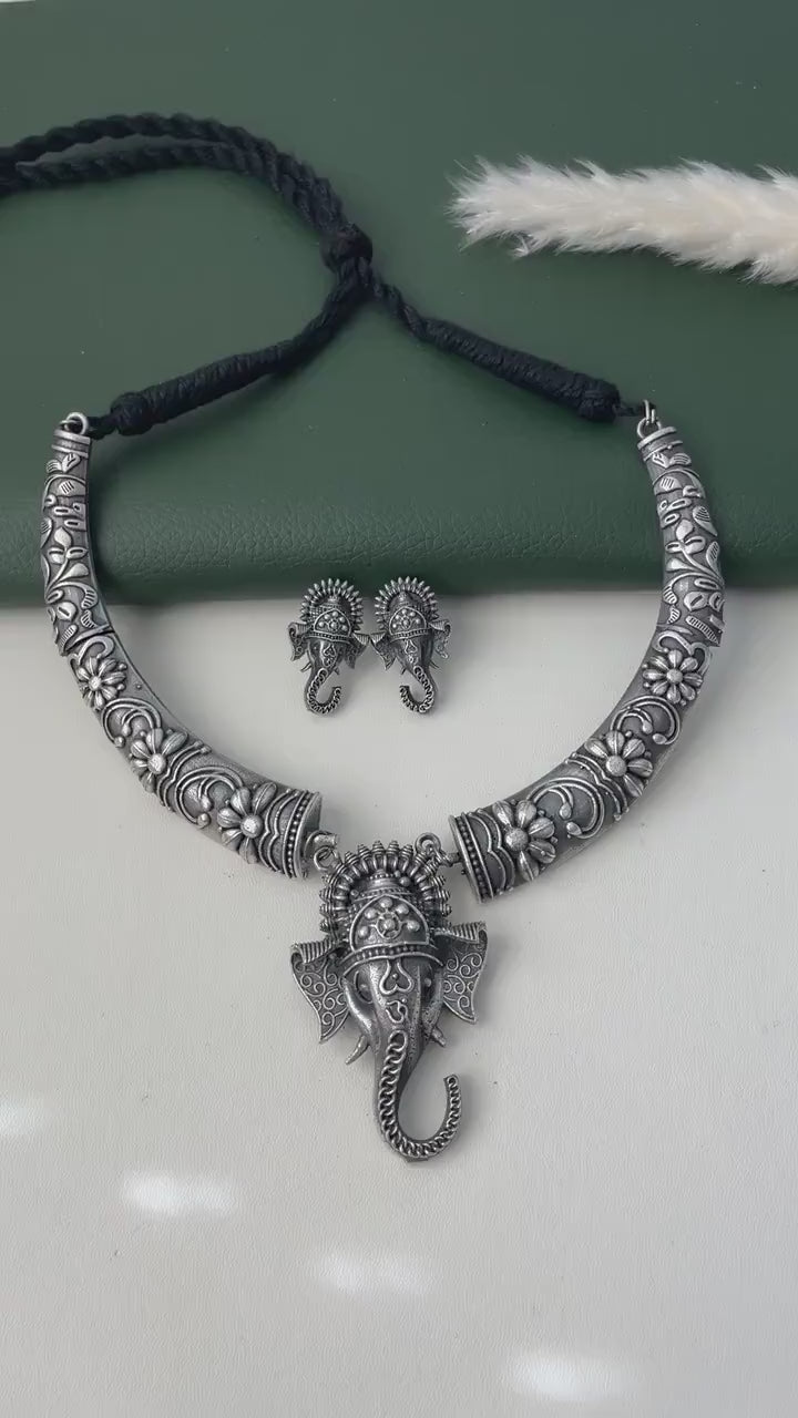Nysaa Oxidised Ganapati pendant hasli set