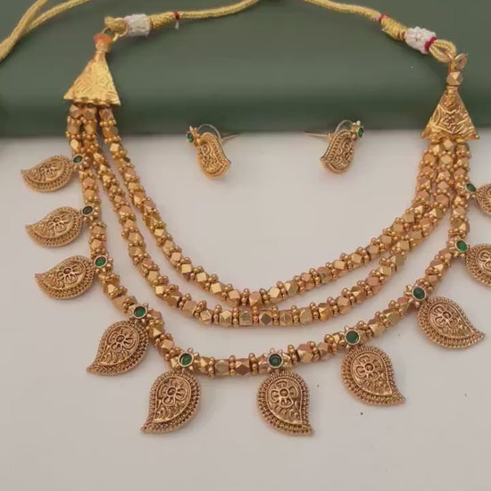 Three strand ashtapailu and kuyari (paisley) beads short necklace & Earring Set