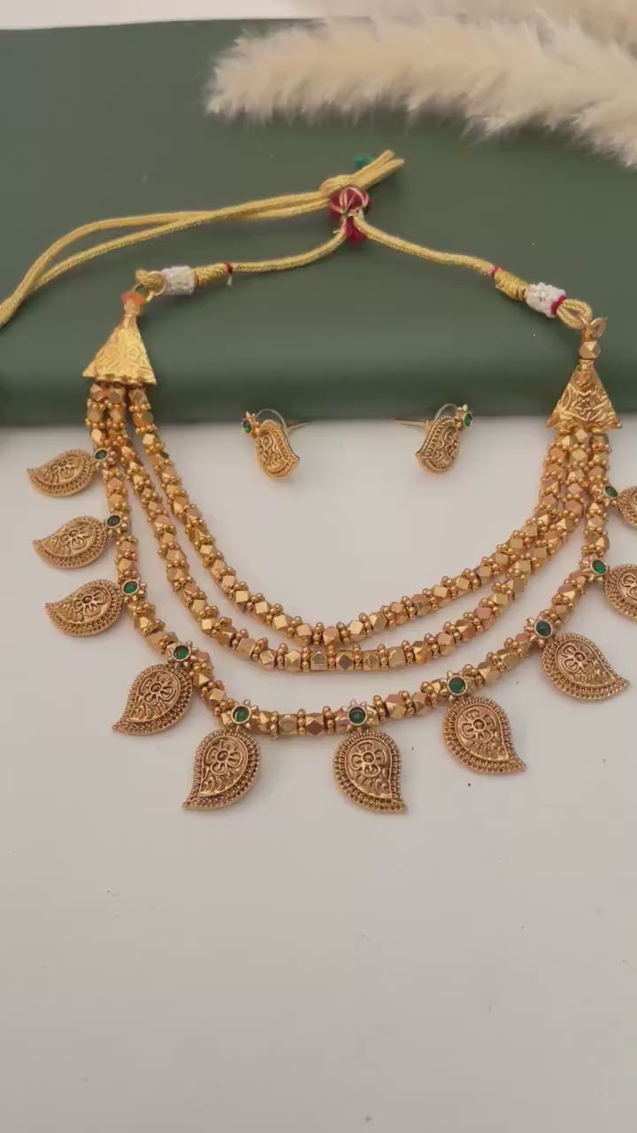 Three strand ashtapailu and kuyari (paisley) beads short necklace & Earring Set