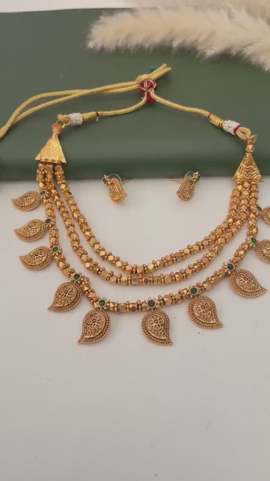 Three strand ashtapailu and kuyari (paisley) beads short necklace & Earring Set