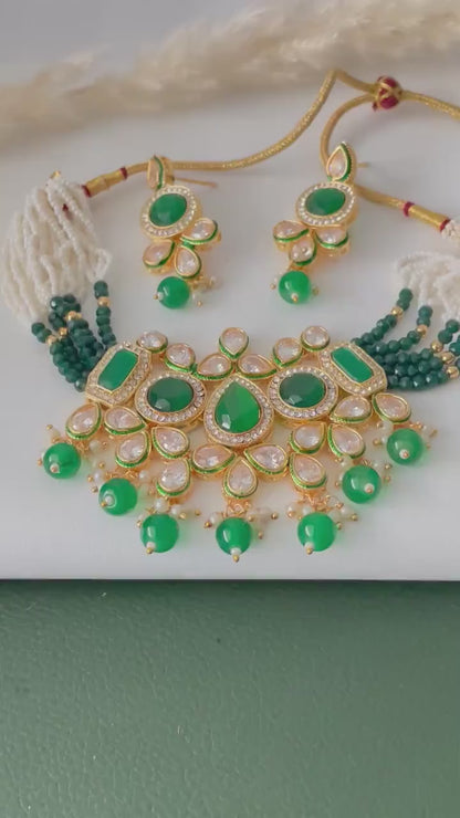 Green gold plated Kundan Choker Necklace Set or a collar neckpiece