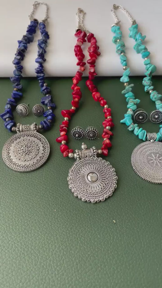 Multicolored Oxidised pendant gemstone chip irregular shaped necklace set