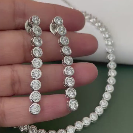 Stunning cubic zirconia necklace with earrings