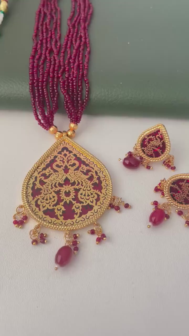 Gold Plated Thewa Necklace & Earrings set