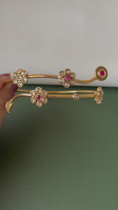 Gold plated bajuband armlet in two patterns