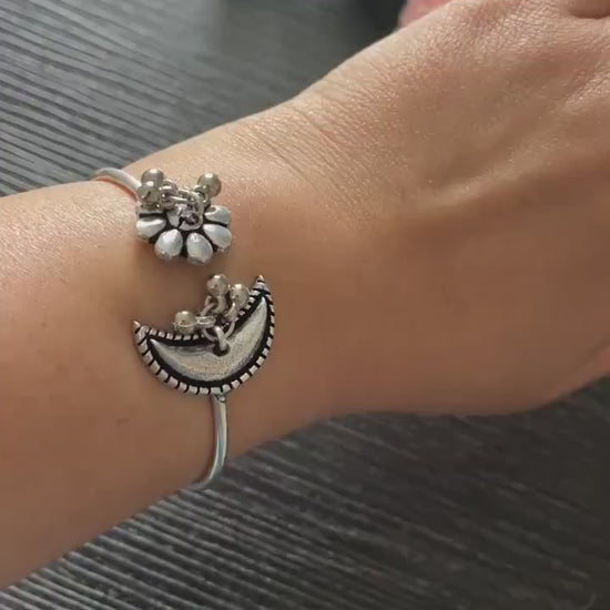Adjustable chain ring in moon n flower setting | matching bracelet